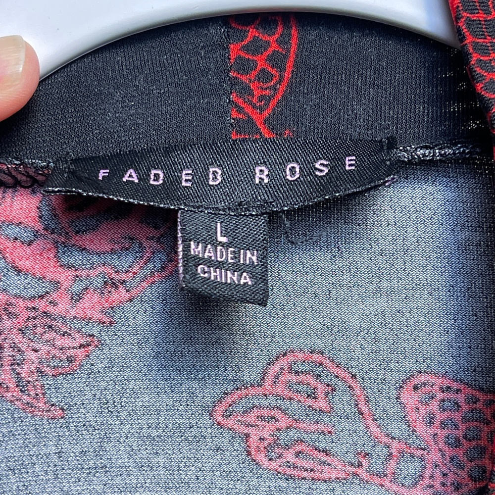 Faded Rose Black and Red Dragon Long Sleeve Crop Top with Back Chain Large - Picture 5 of 6